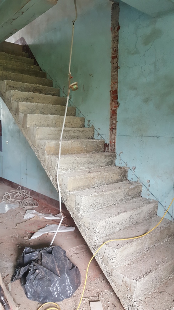 ＜老屋＞樓梯陡峭 打除改造